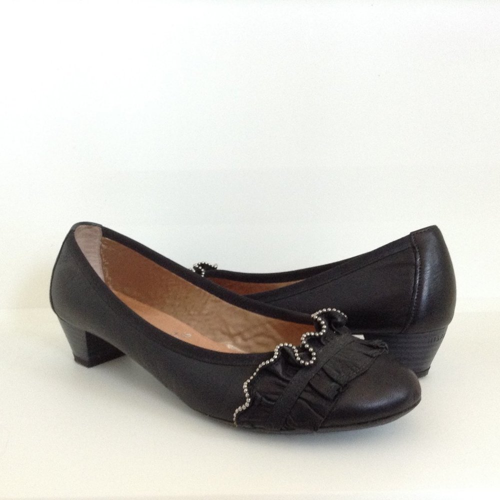 Hispanitas Ruffle Zipper Low Pump Black Leather Shoes 39